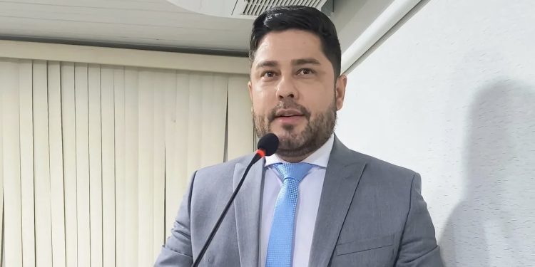 Compromisso com a população: Vereador Marcos Frazão garante aprovação da indicação para pavimentação da Rua Miritiua em Ribamar