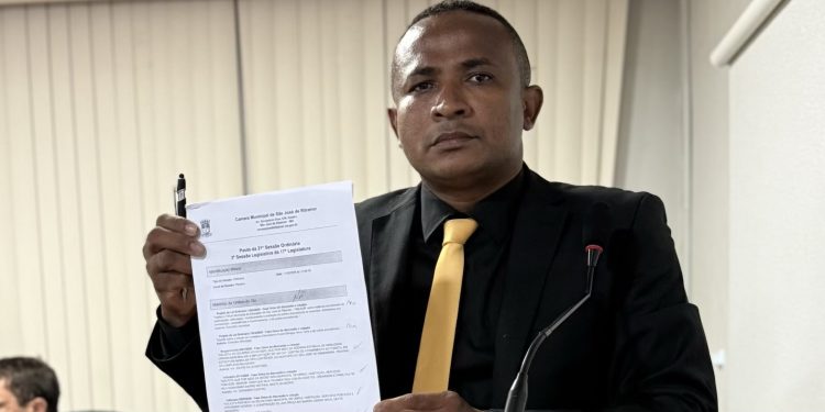 Após viabilizar duas ruas para o Bairro, Vereador Neguinho do Parque Jair solicita iluminação em LED para o Parque São José