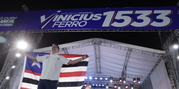 Vinícius Ferro lança candidatura histórica a deputado federal com a presença de milhares de maranhenses, em São Luís