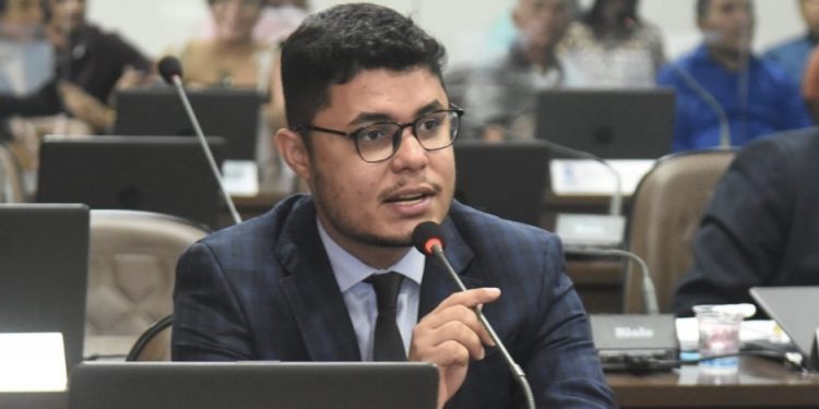 Justiça decreta prisão de Ribeiro Neto